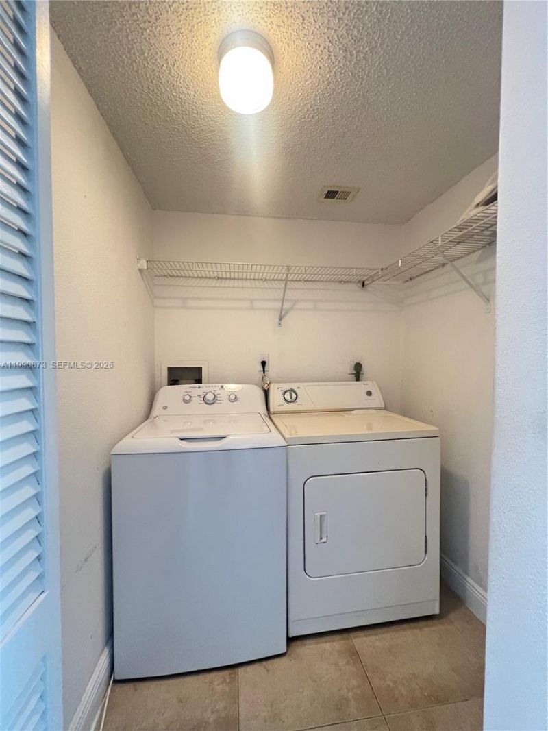 1495 Lake Crystal Dr , Unit H, West Palm Beach, FL 33411 Photo