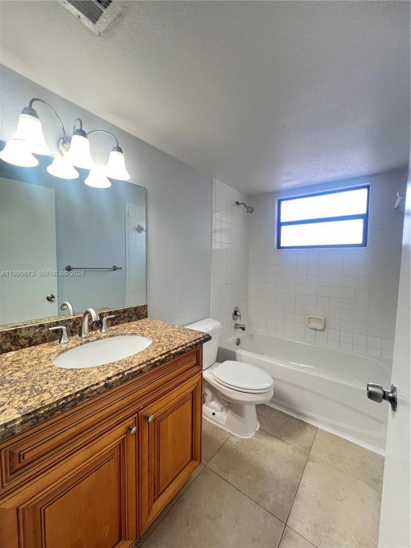 1495 Lake Crystal Dr , Unit H, West Palm Beach, FL 33411 Photo