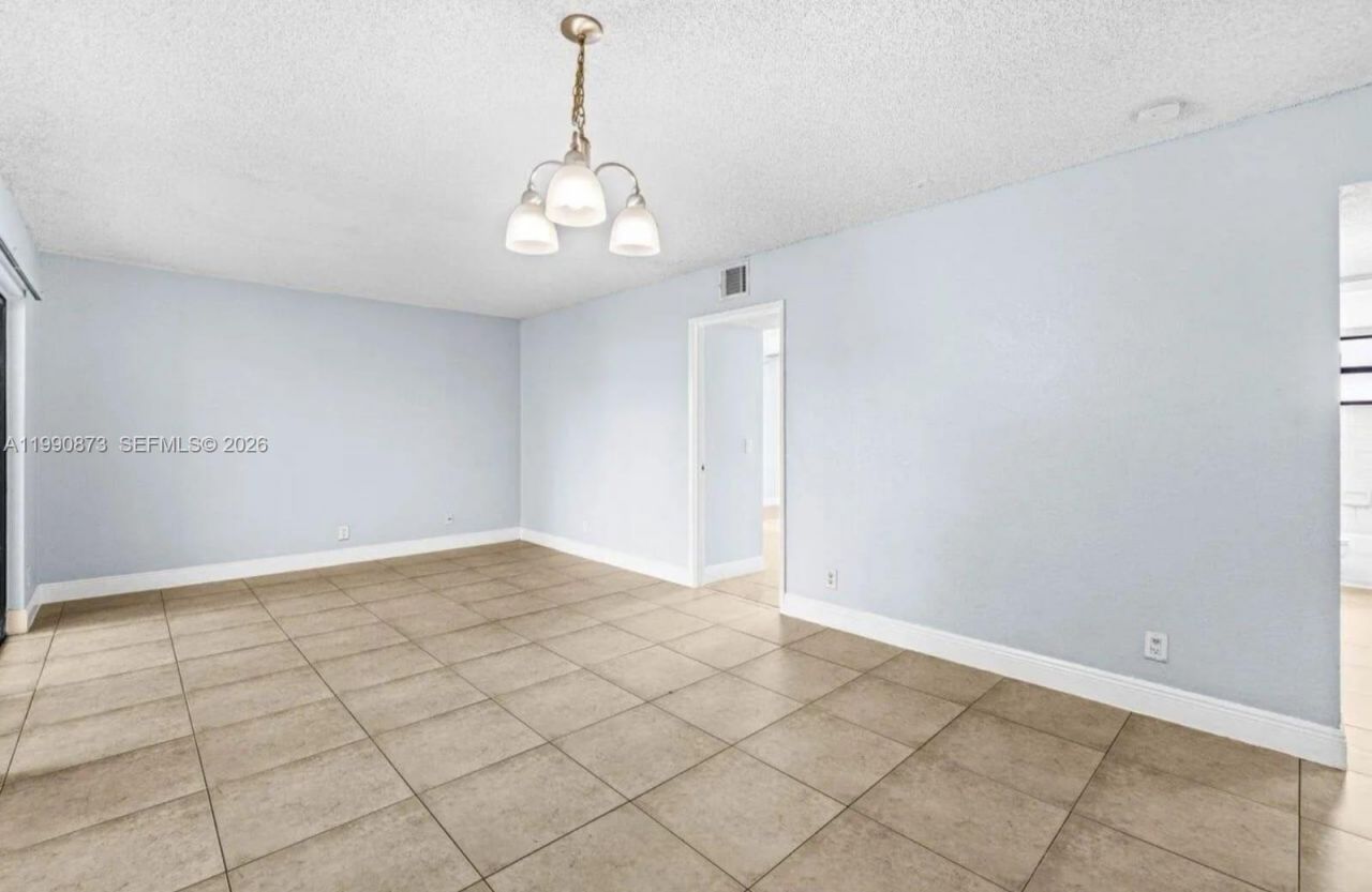 1495 Lake Crystal Dr , Unit H, West Palm Beach, FL 33411 Photo