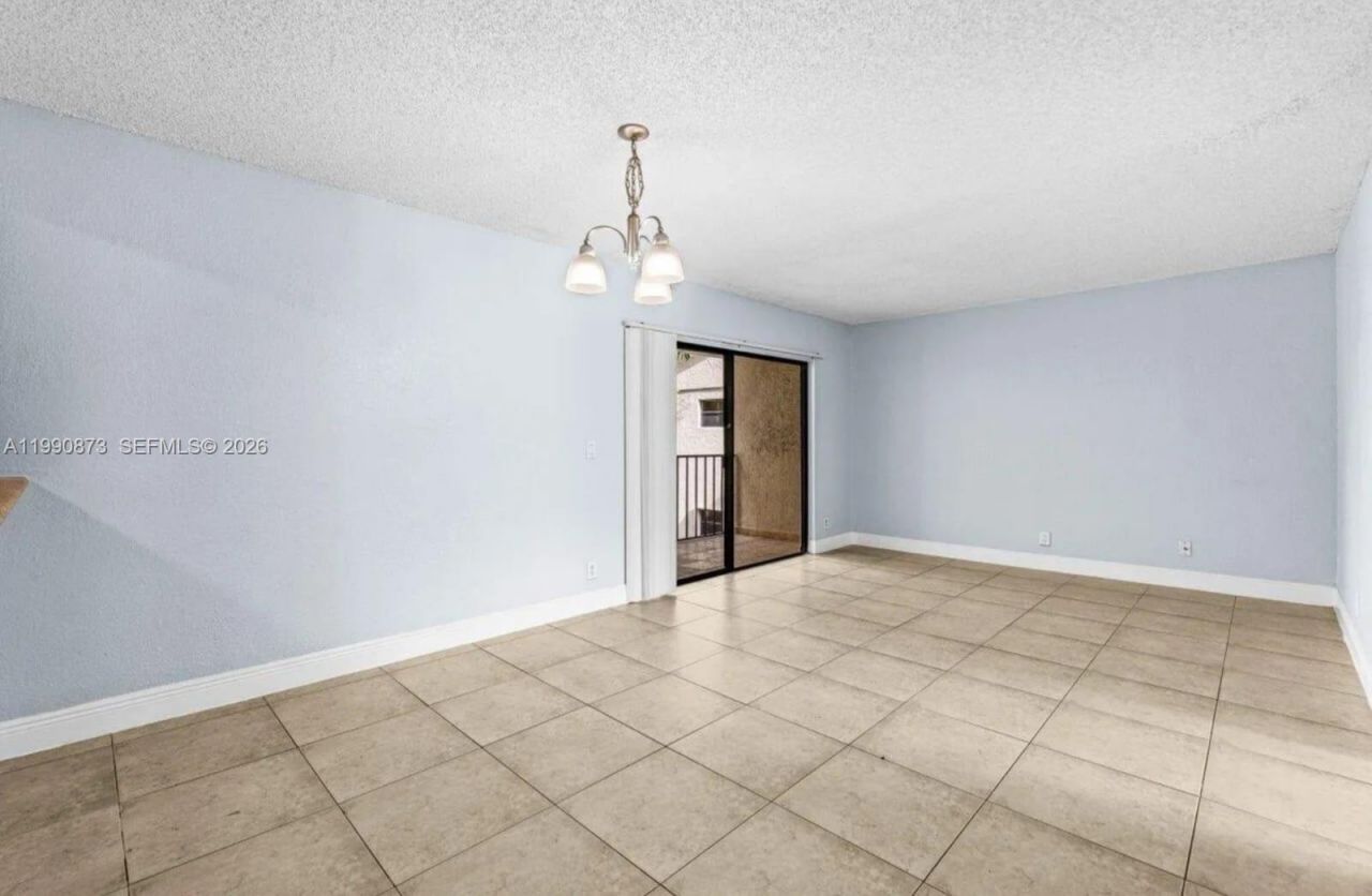 1495 Lake Crystal Dr , Unit H, West Palm Beach, FL 33411 Photo