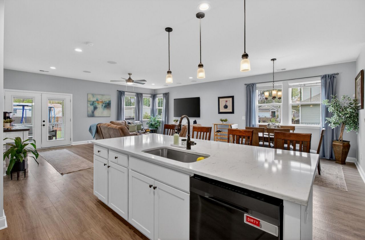 134 Saint Germain Drive Photo 17