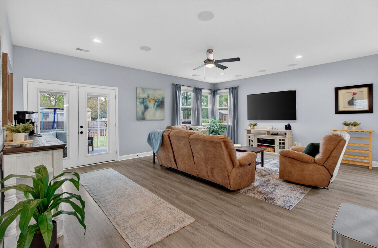 134 Saint Germain Drive Photo 18