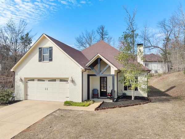 802 Tuscan Ridge Dr., Oxford, MS 38655