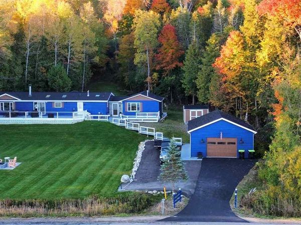 4136 Lakeshore Road, Boyne City, MI 49712