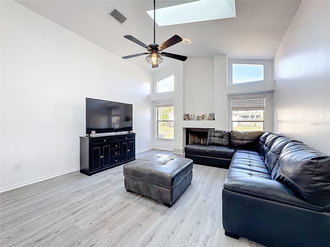 1125 Almond Tree Circle, Orlando, FL 32835 Photo