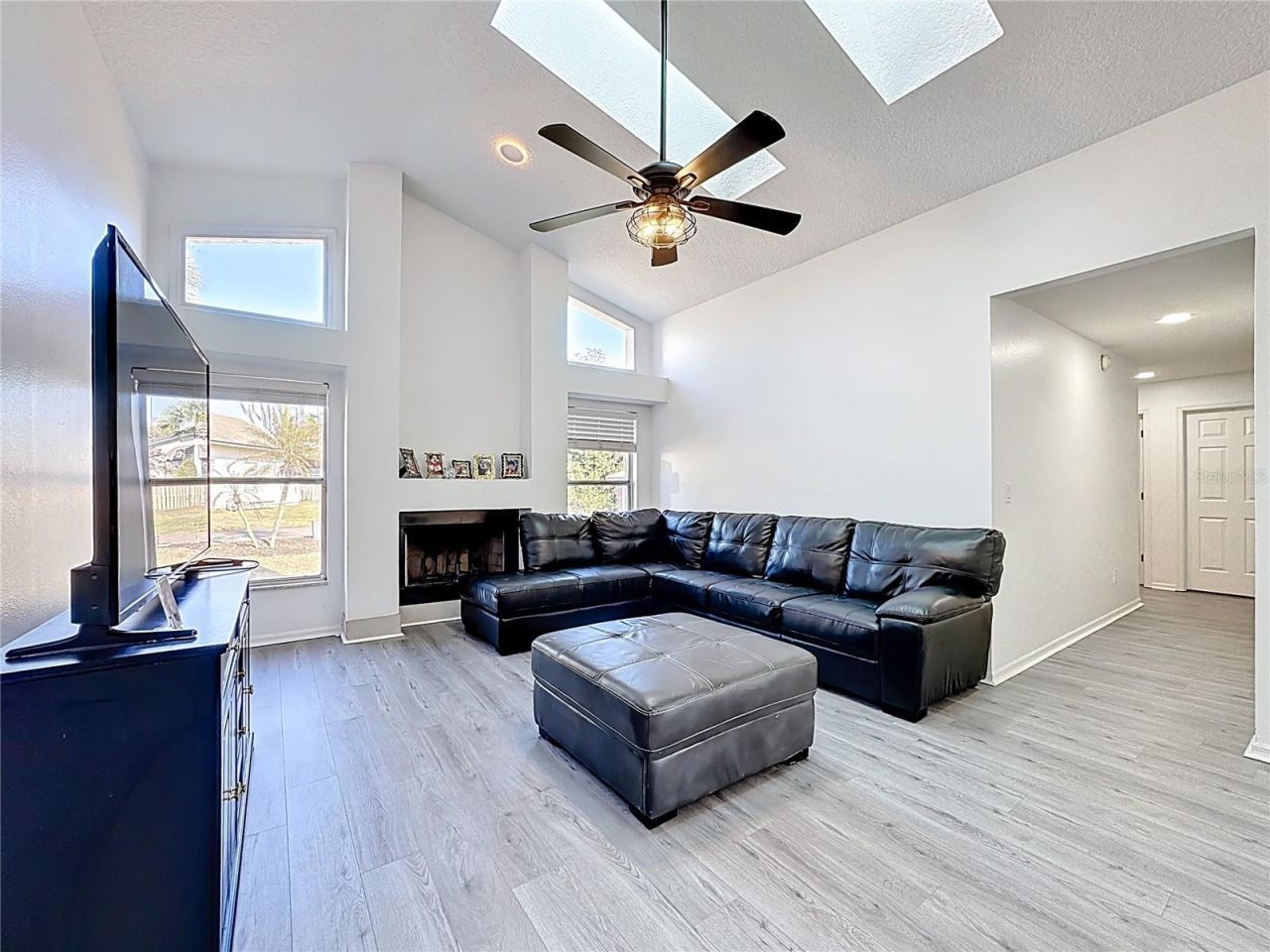 1125 Almond Tree Circle, Orlando, FL 32835 Photo