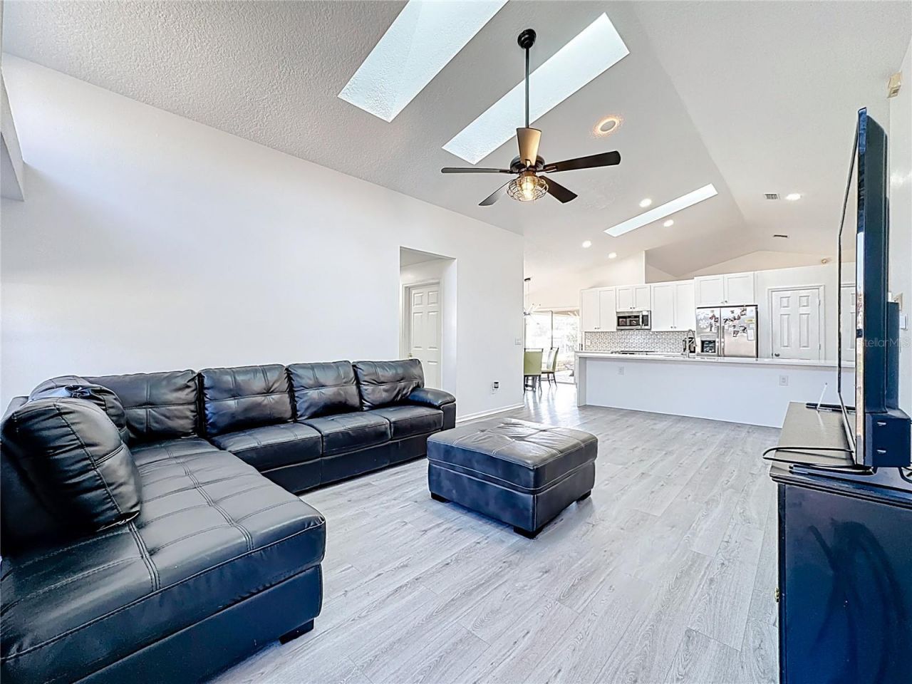 1125 Almond Tree Circle, Orlando, FL 32835 Photo