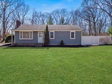 260 Cumberland Ave, North Attleboro, MA 02760