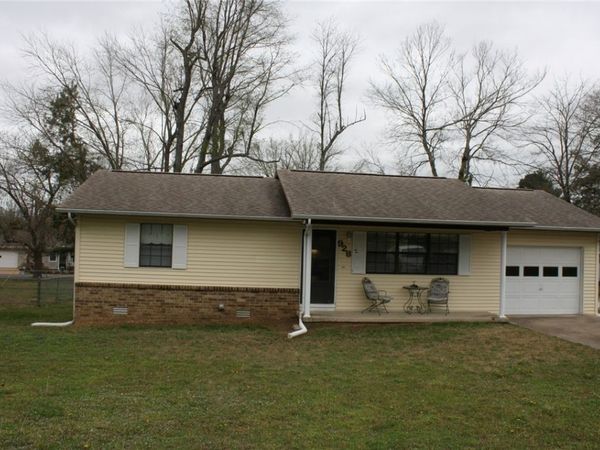 928 Shay Drive, Mountain Home, AR 72653