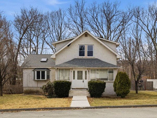 53 Mount Ave, Worcester, MA 01604