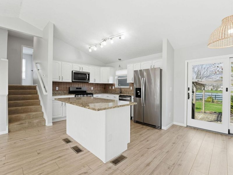 6408 Pinefield Drive, Hilliard, OH 43026 Photo 11