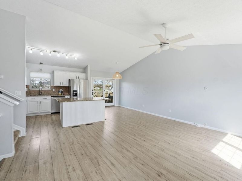 6408 Pinefield Drive, Hilliard, OH 43026 Photo 4