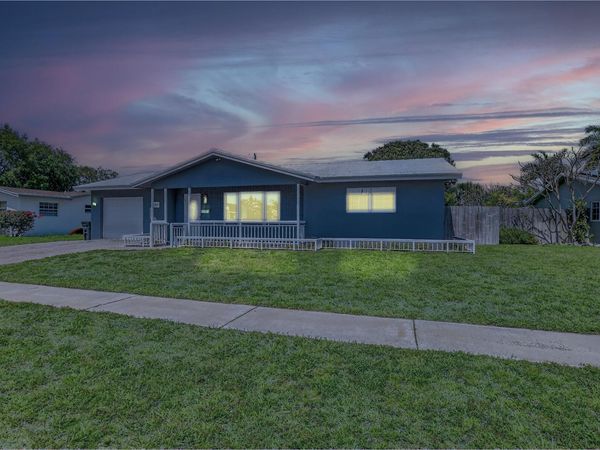 257 SW 5th Street, Boca Raton, FL 33432