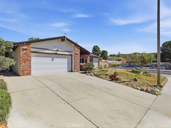 29223 Flowerpark Drive, Canyon Country, CA 91387