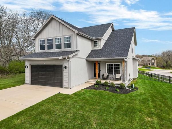 1020 S 12th Terrace, Louisburg, KS 66053