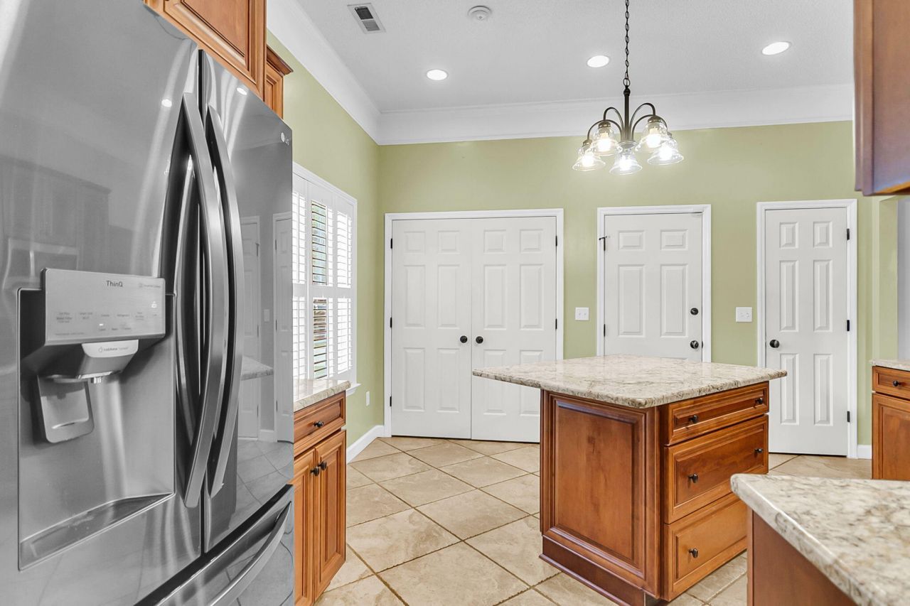 5509 Livonia Cove Photo 14