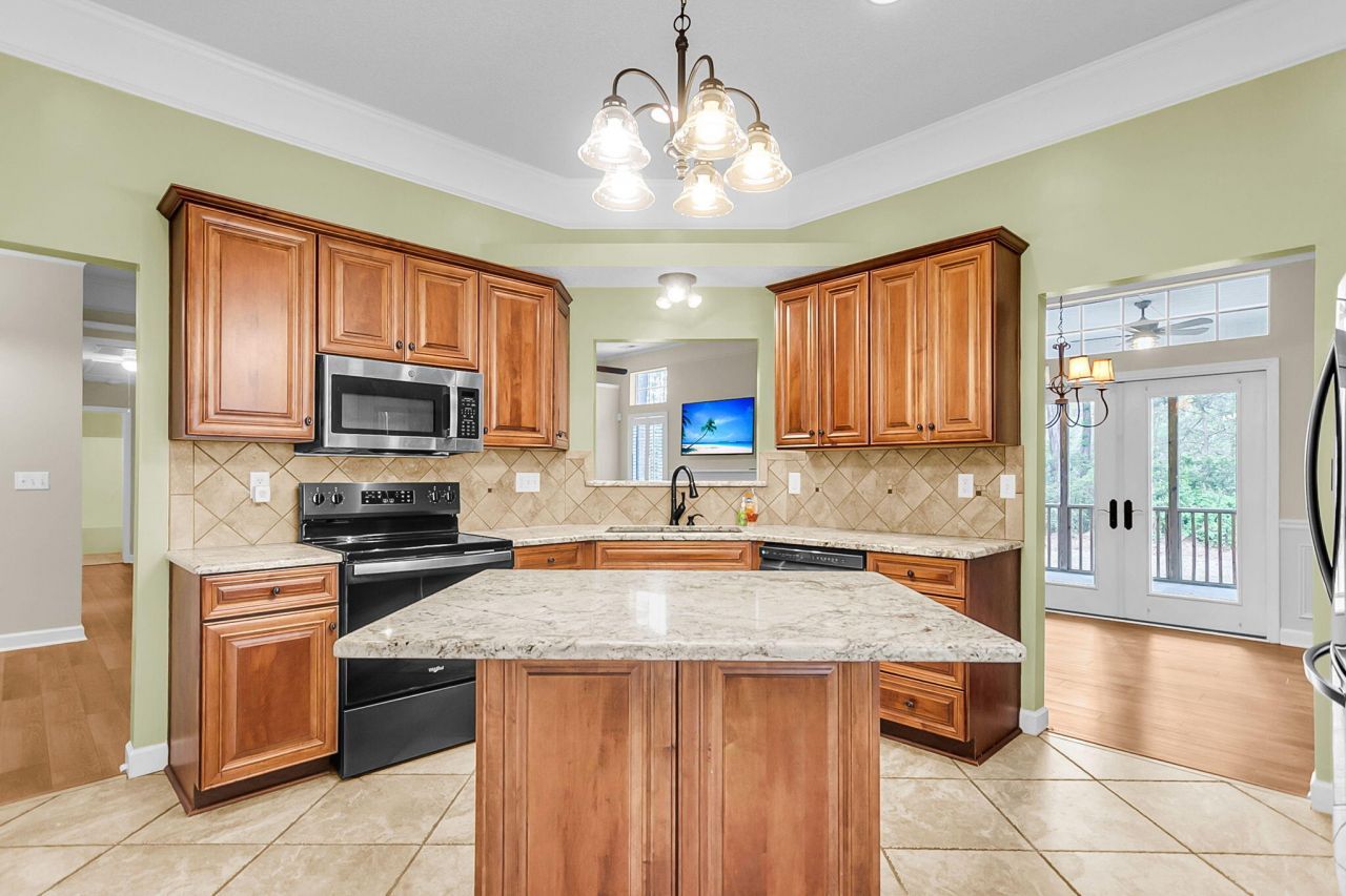 5509 Livonia Cove Photo 16