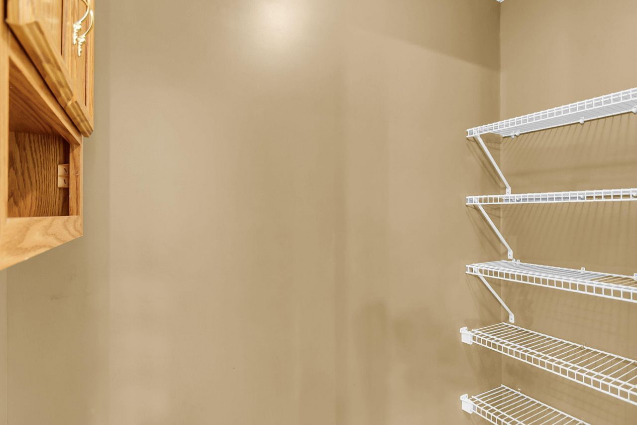 5509 Livonia Cove Photo 22