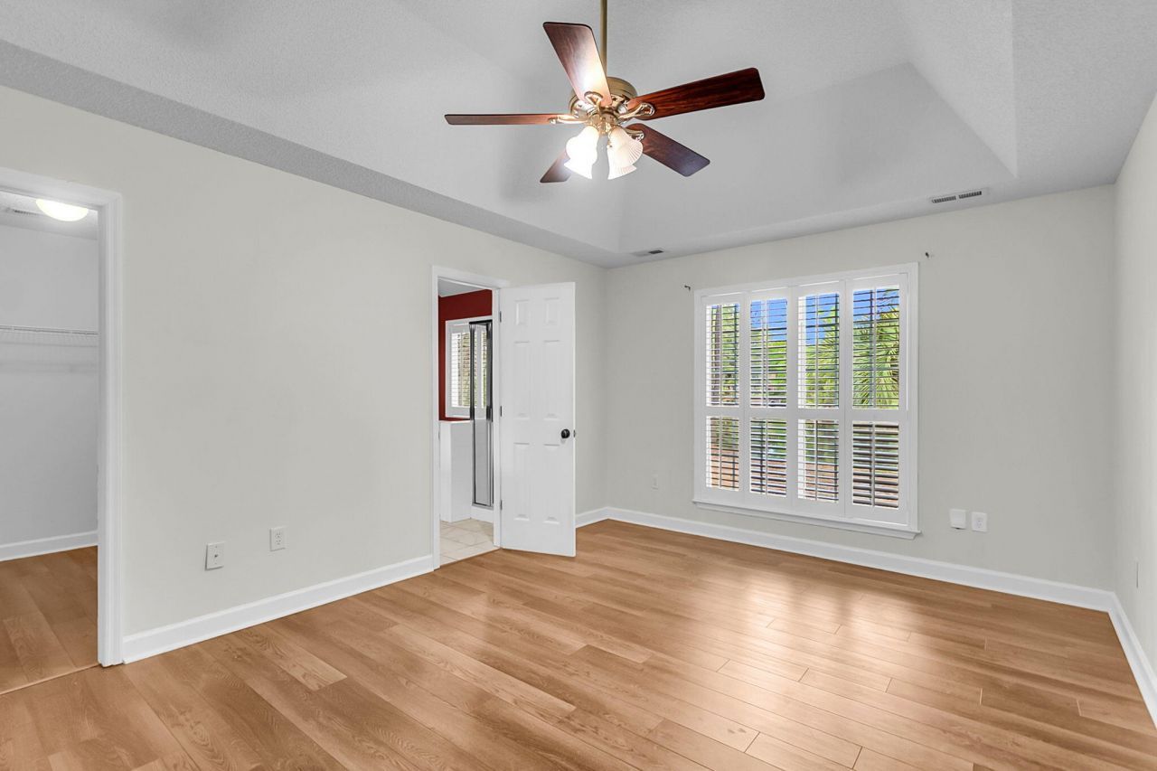 5509 Livonia Cove Photo 29