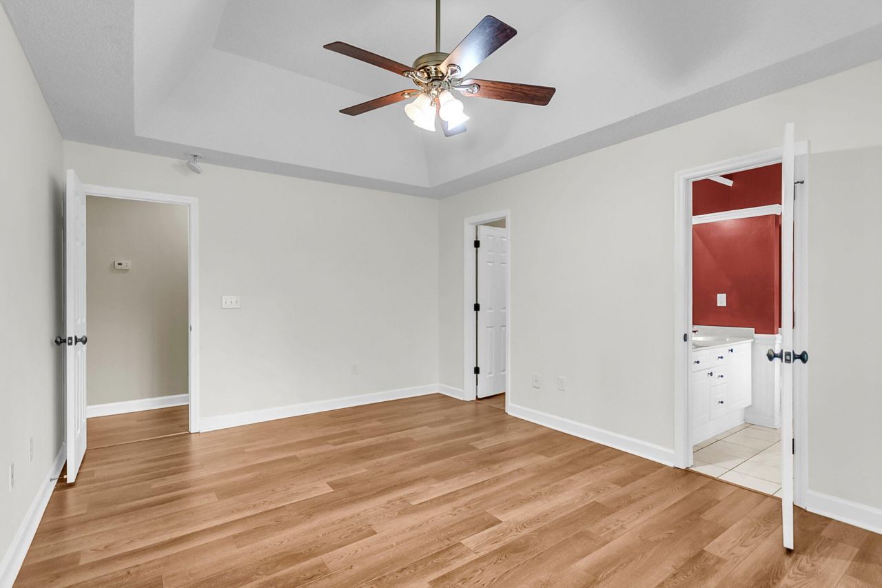 5509 Livonia Cove Photo 31