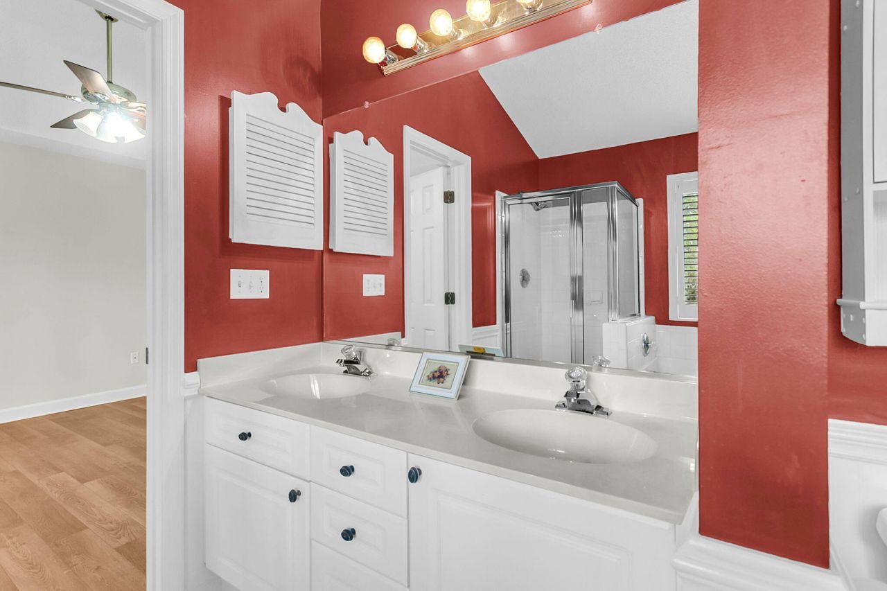 5509 Livonia Cove Photo 33