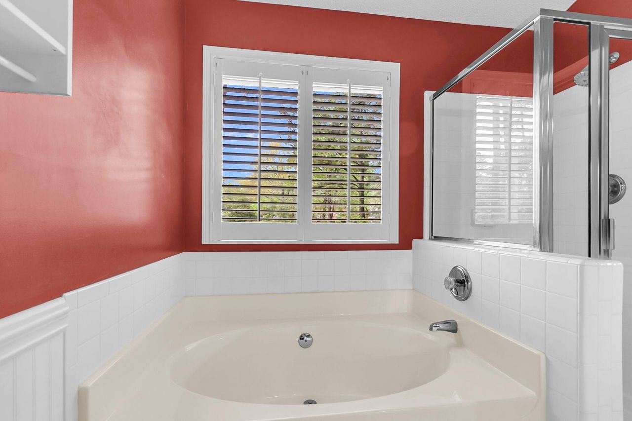 5509 Livonia Cove Photo 35