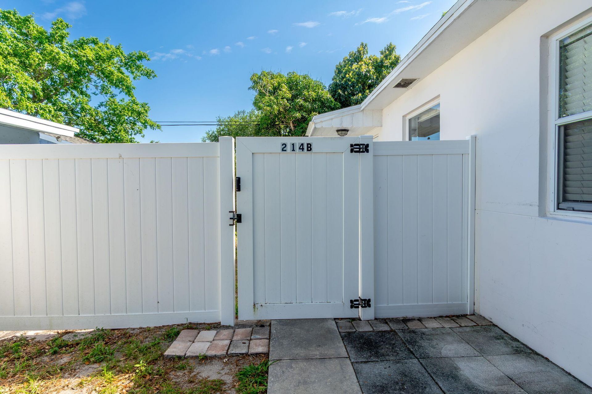 214 NE 11th Street, Unit B, Delray Beach, FL 33444 Photo