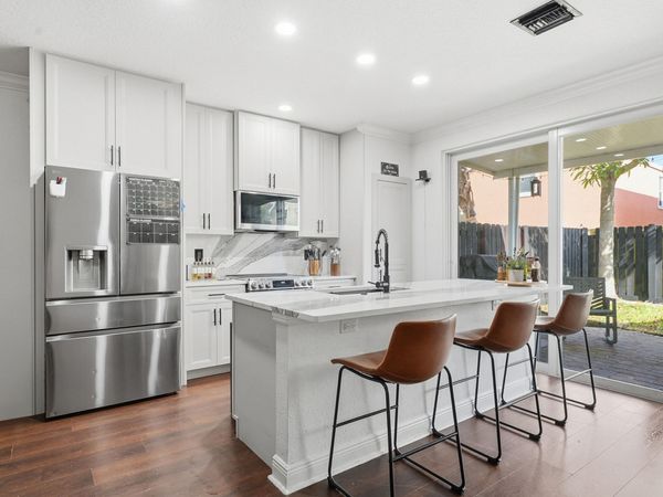 3221 Johns Place, Palm Springs, FL 33461