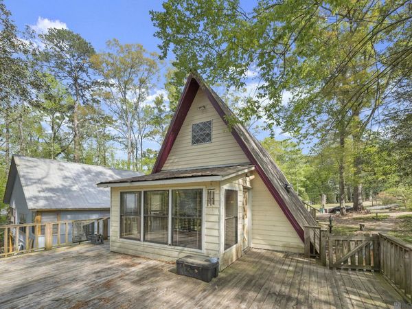 12323 Azalea Cir, St Francisville, LA 70775