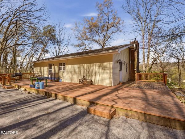 1103 Forest Hill Drive, Harriman, TN 37748