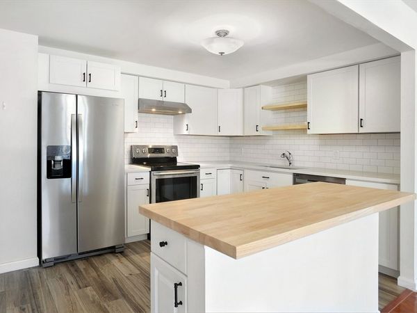 1 Commodore Court, Unit 202, Hull, MA 02045