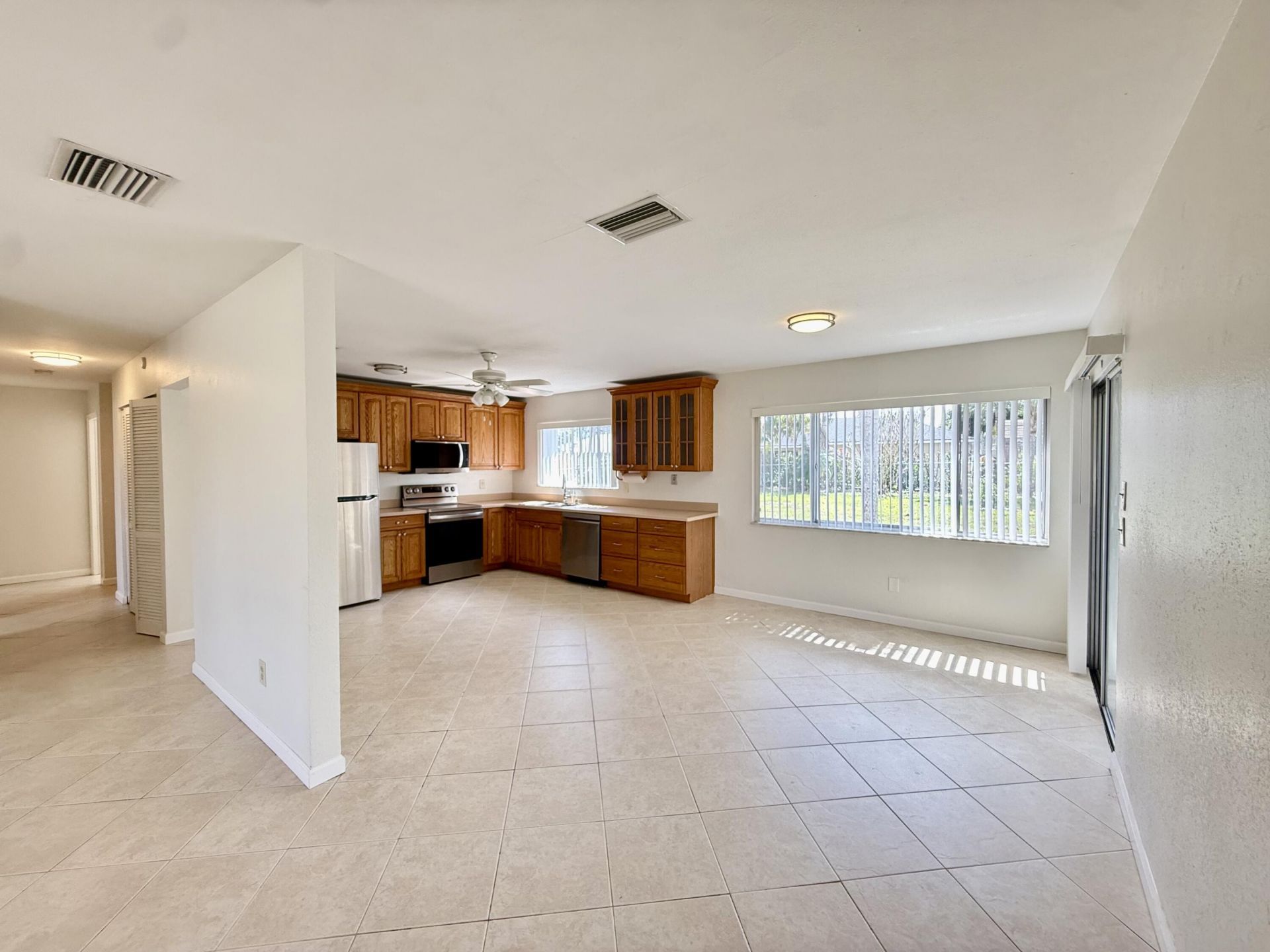 345 SW Tulip Boulevard, Port Saint Lucie, FL 34953 Photo
