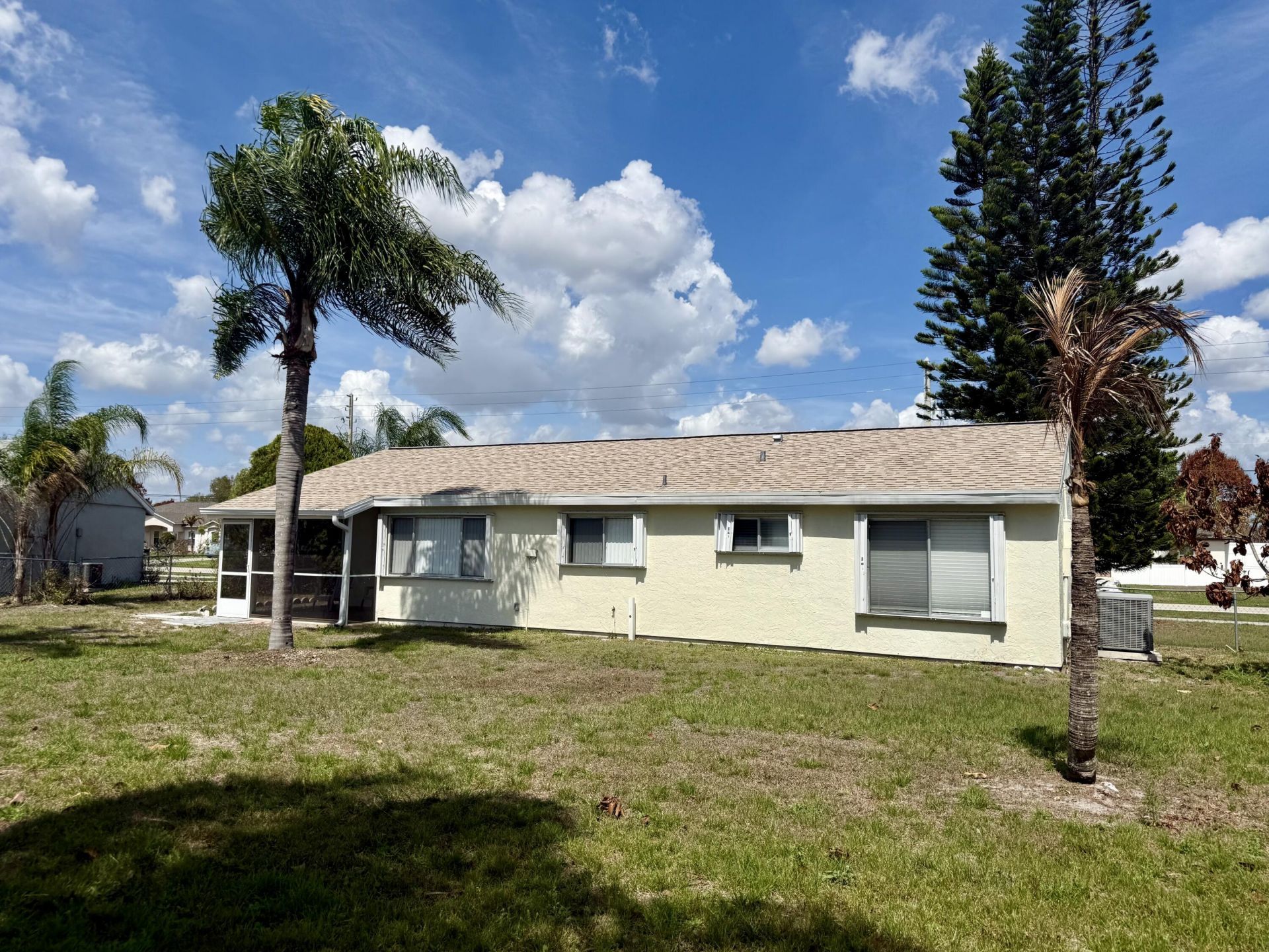 345 SW Tulip Boulevard, Port Saint Lucie, FL 34953 Photo