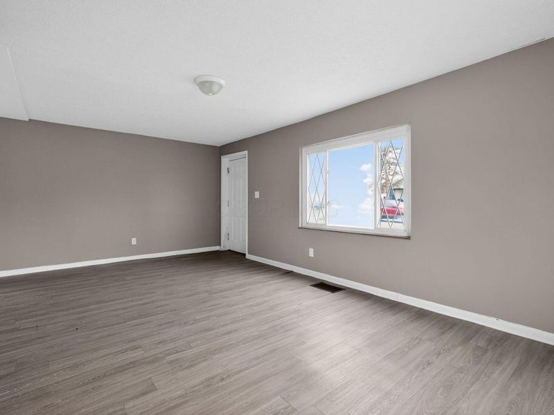 46 Florence Avenue, Columbus, OH 43228 Photo 4