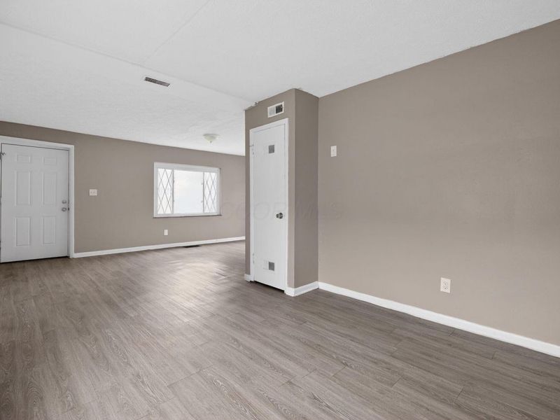 46 Florence Avenue, Columbus, OH 43228 Photo 7