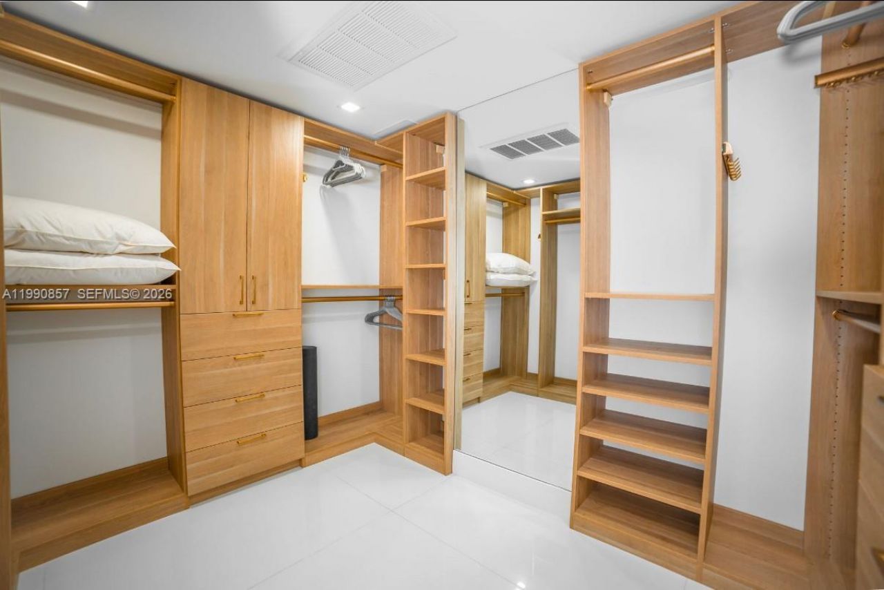 5600 Collins Ave , Unit 14K, Miami Beach, FL 33140 Photo