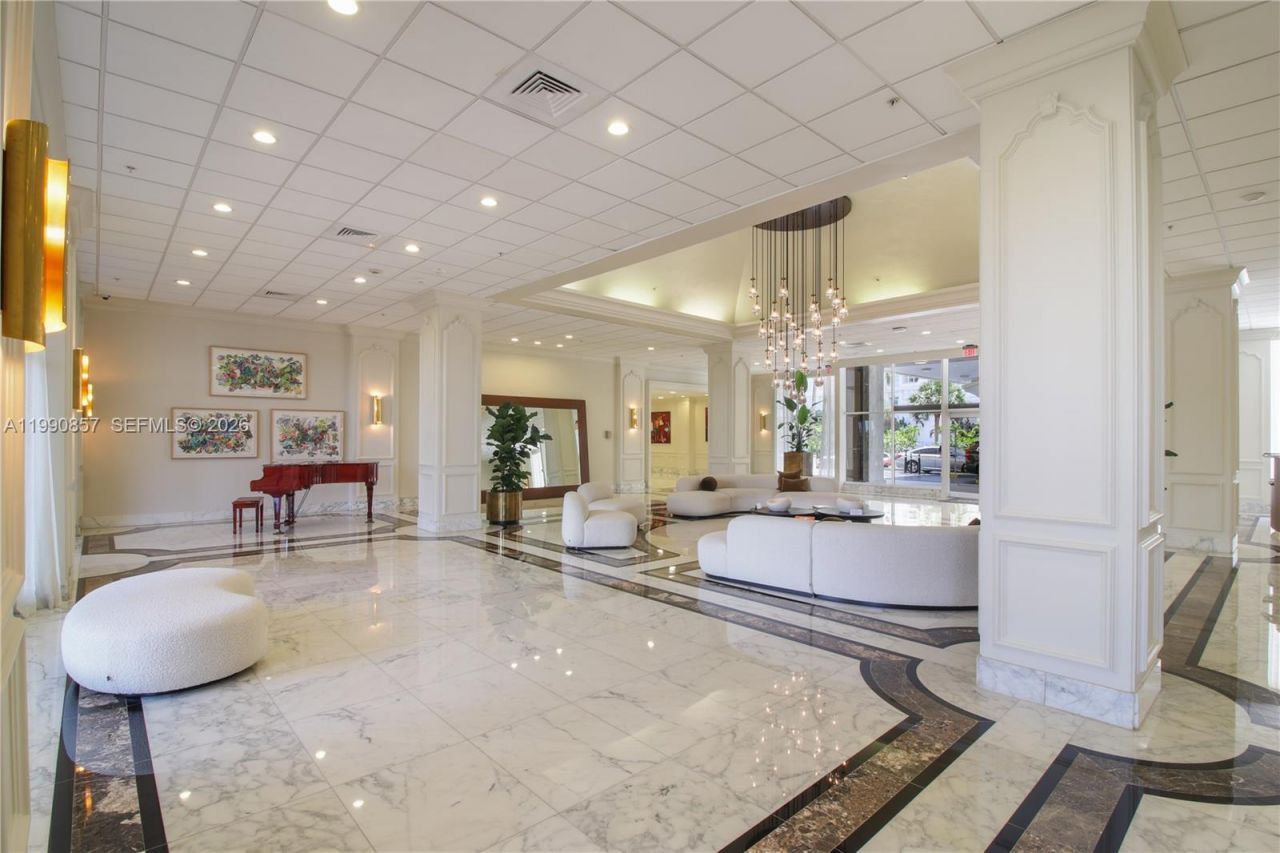 5600 Collins Ave , Unit 14K, Miami Beach, FL 33140 Photo