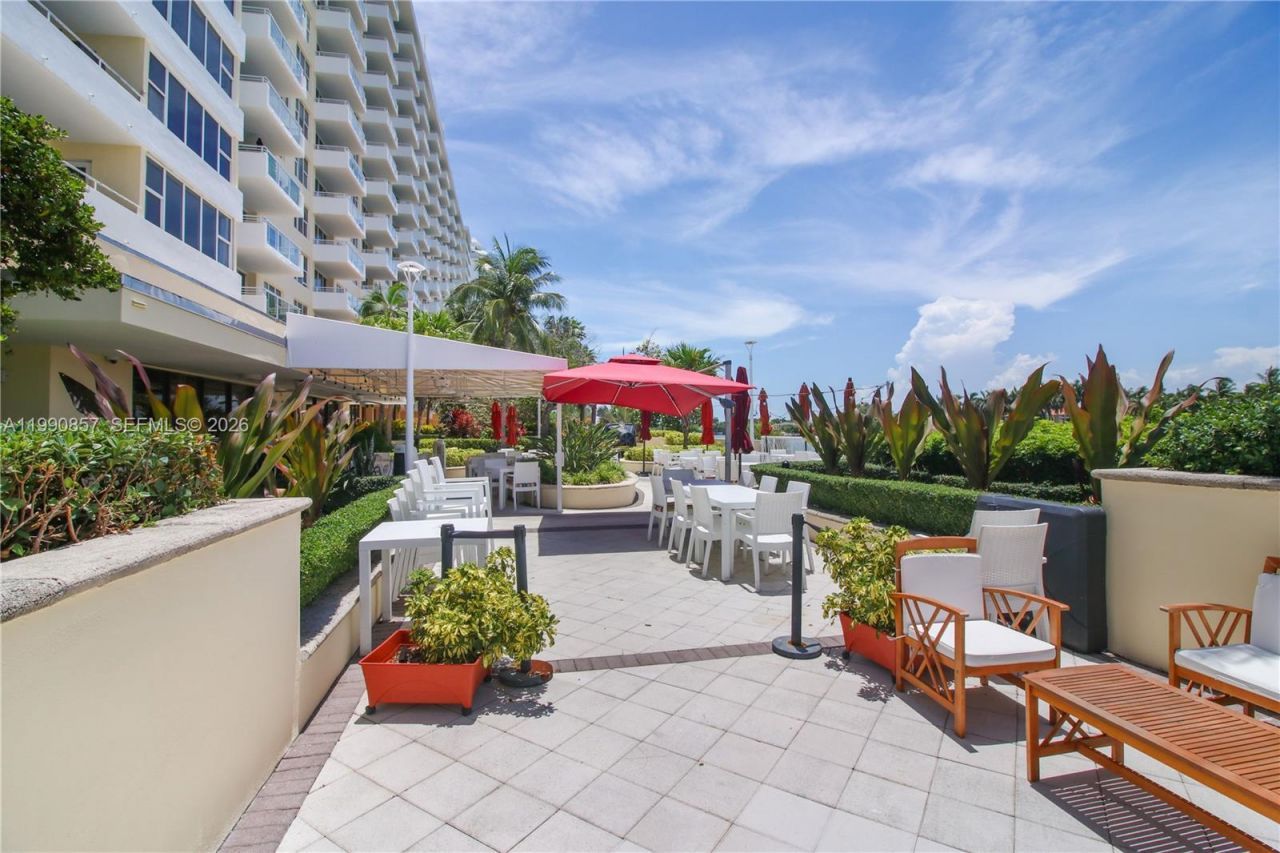5600 Collins Ave , Unit 14K, Miami Beach, FL 33140 Photo