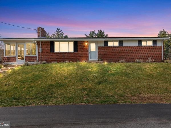 1420 ADAMS AVENUE, HARRISBURG, PA 17112