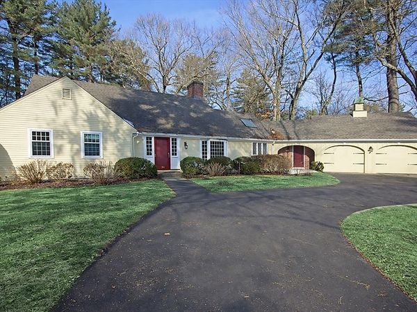 74 Prynne Ridge Rd, Longmeadow, MA 01106