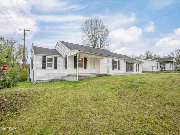 1700 Young Ave, Knoxville, TN 37920