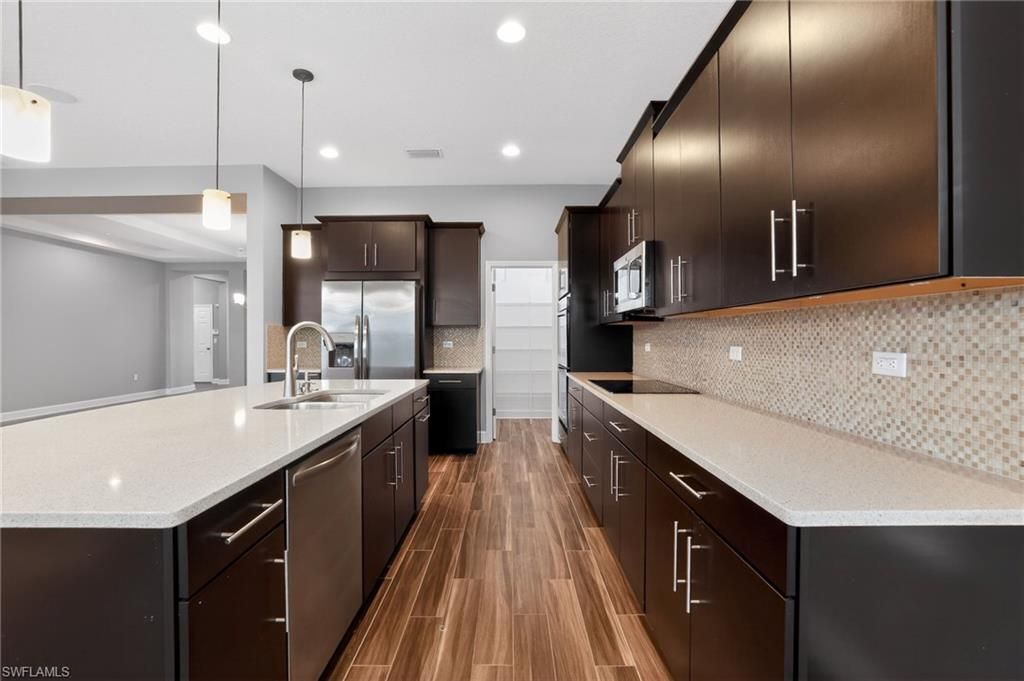 710 116th Ct Ne, Bradenton, FL 34212 Photo