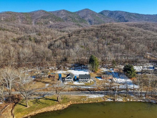 37 & 39 WHISTLE LN, SHENANDOAH, VA 22849