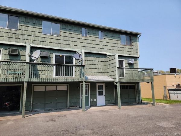 1400 Meriden , Unit 5-2, Waterbury, CT 06705