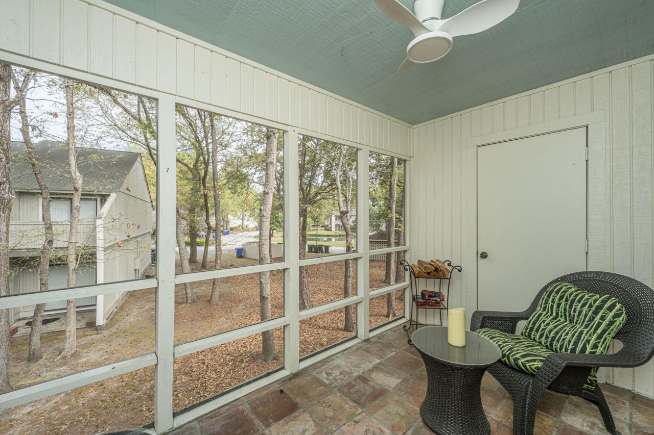 2745 Jobee Drive Photo 18