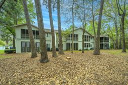 2745 Jobee Drive photo 4