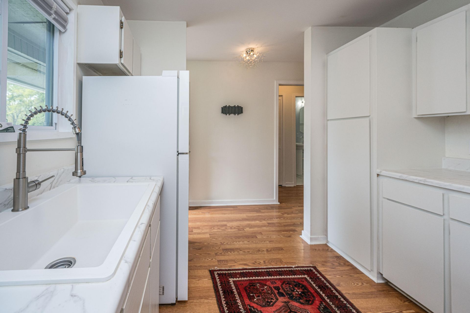 2745 Jobee Drive Photo 2