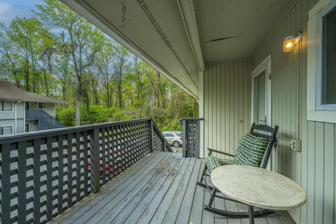 2745 Jobee Drive Photo 4