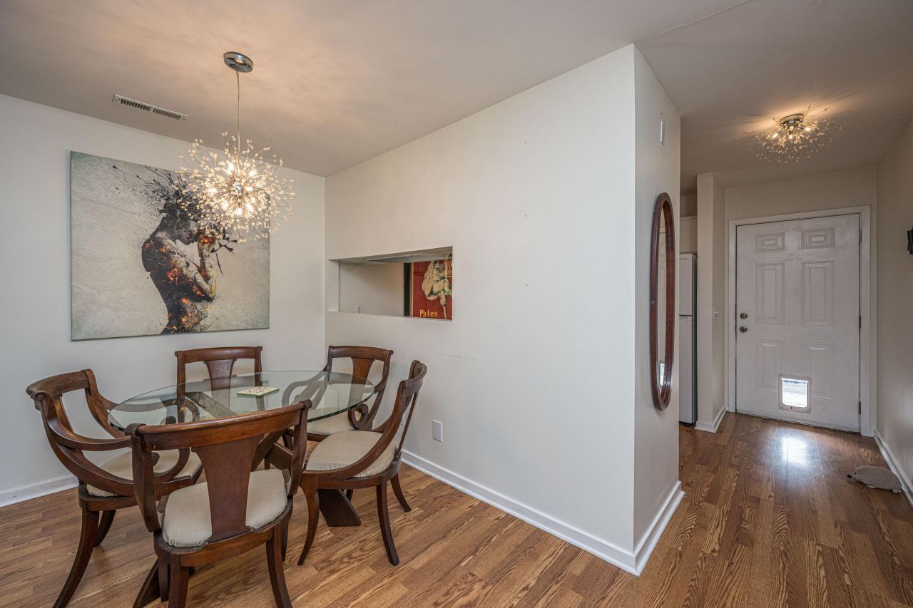 2745 Jobee Drive Photo 9