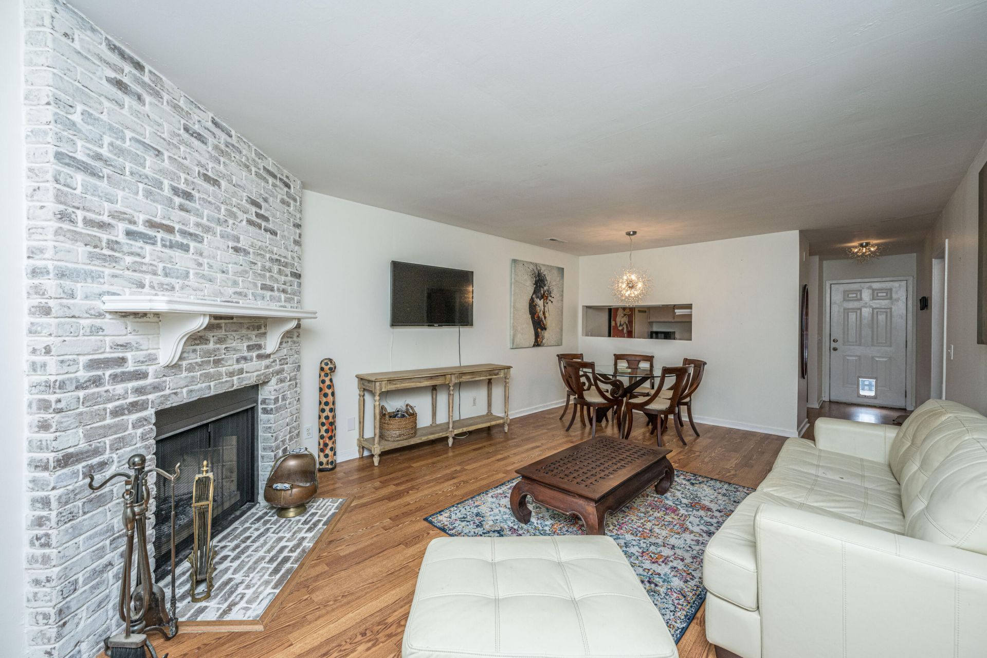 2745 Jobee Drive Photo 9